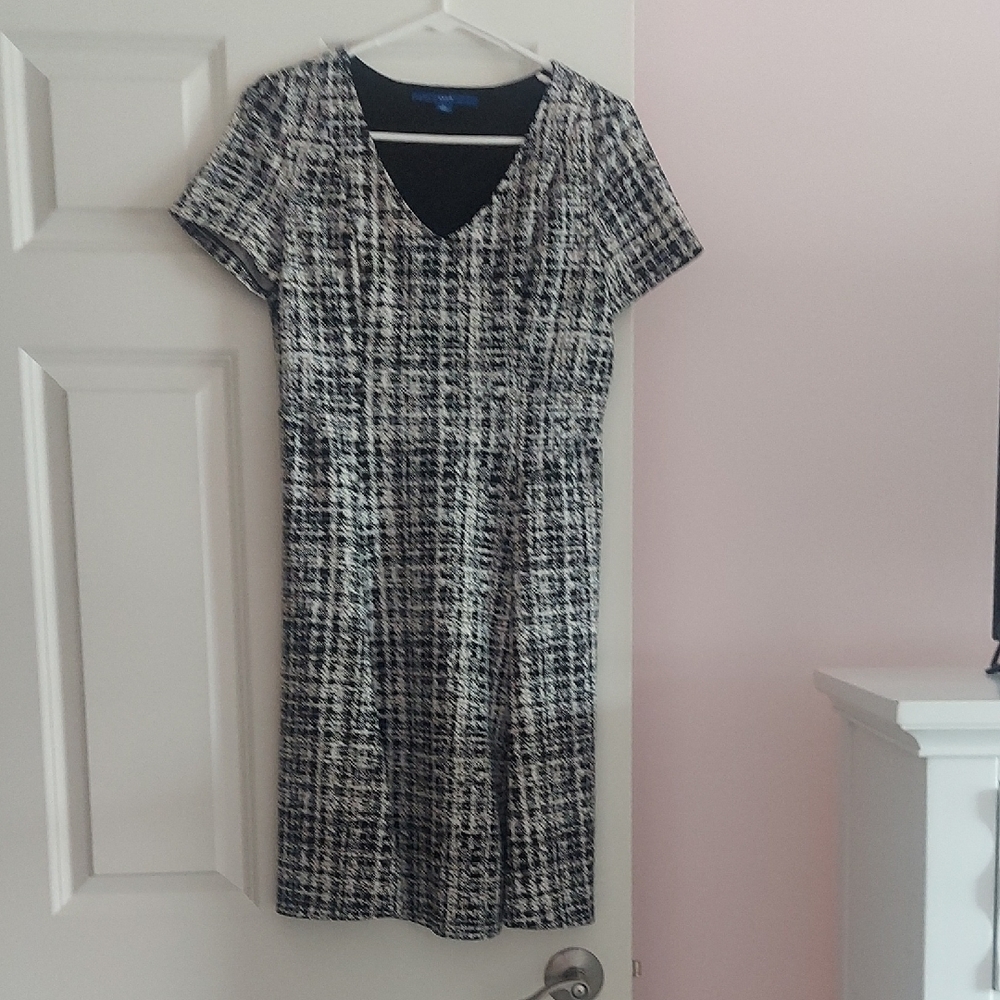 Apt. 9 Monochrome Asymmetrical Dress